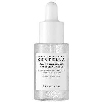 Освітлююча ампула з екстрактом центелли та ніацинамідом SKIN1004 Madagascar Centella Tone Brightening Capsule Ampoule M01332 фото