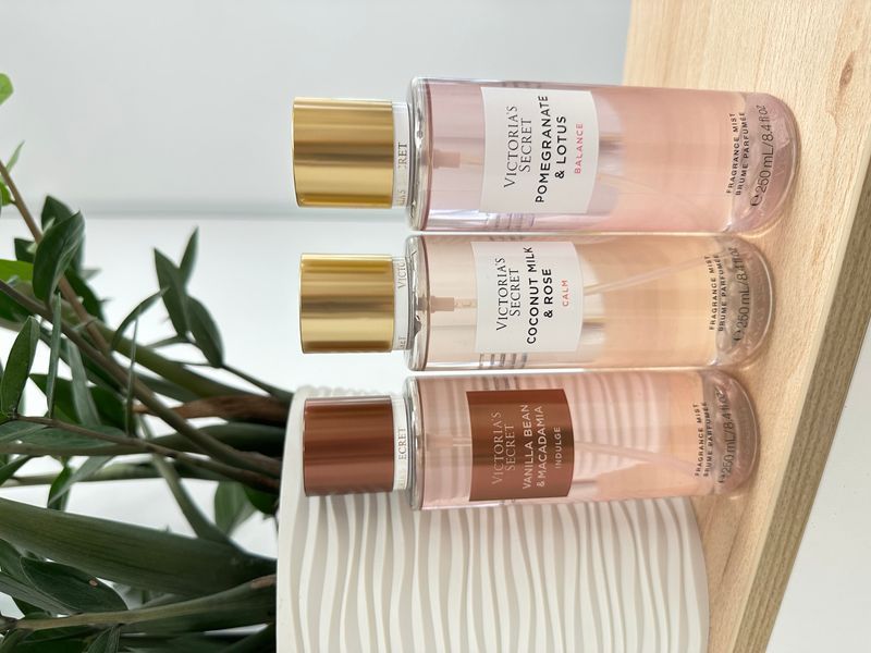 Парфюмированный мист для тела Coconut Milk & Rose Victoria's Secret M01111 фото