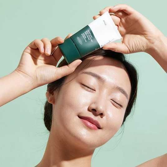 Сонцезахисний крем з екстрактом хауттюйнії Anua Heartleaf Silky Moisture Sun Cream SPF50 МО1457 фото