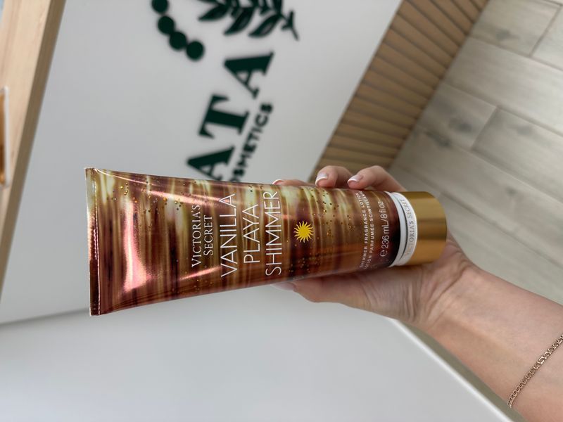 Парфумований зволожуючий лосьйон для тіла з шимером  для тіла Victoria`s Secret Vanilla Playa Shimmer МО1417 фото