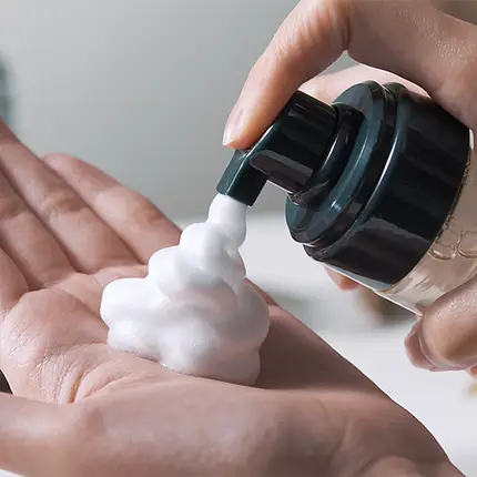 Пенка для умывания с центелой азиатской Calming Low pH Foaming Cleanser Pyunkang Yul M00829 фото