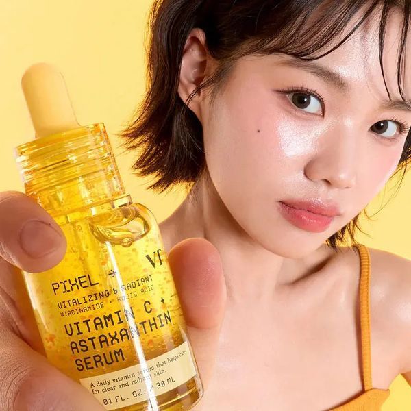 Освітлювальна сироватка з вітаміном C та астаксантином VT COSMETICS VITAMIN C ASTAXANTHIN SERUM  MO-1839 фото
