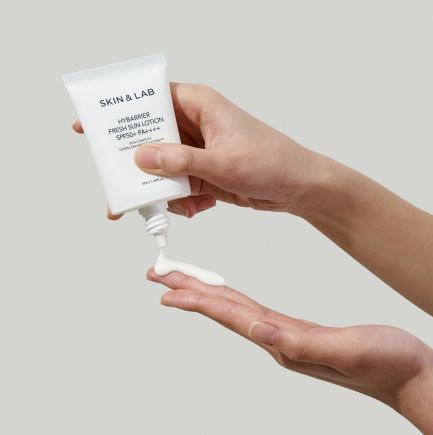 Увлажняющий лосьон SKIN&LAB Hybarrier Fresh Sun Lotion SPF 50+ PA++++ M00943 фото